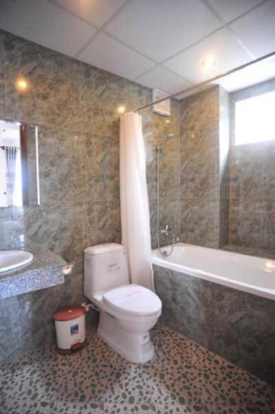 Hong Thien Ruby Hotel Хюе Екстер'єр фото