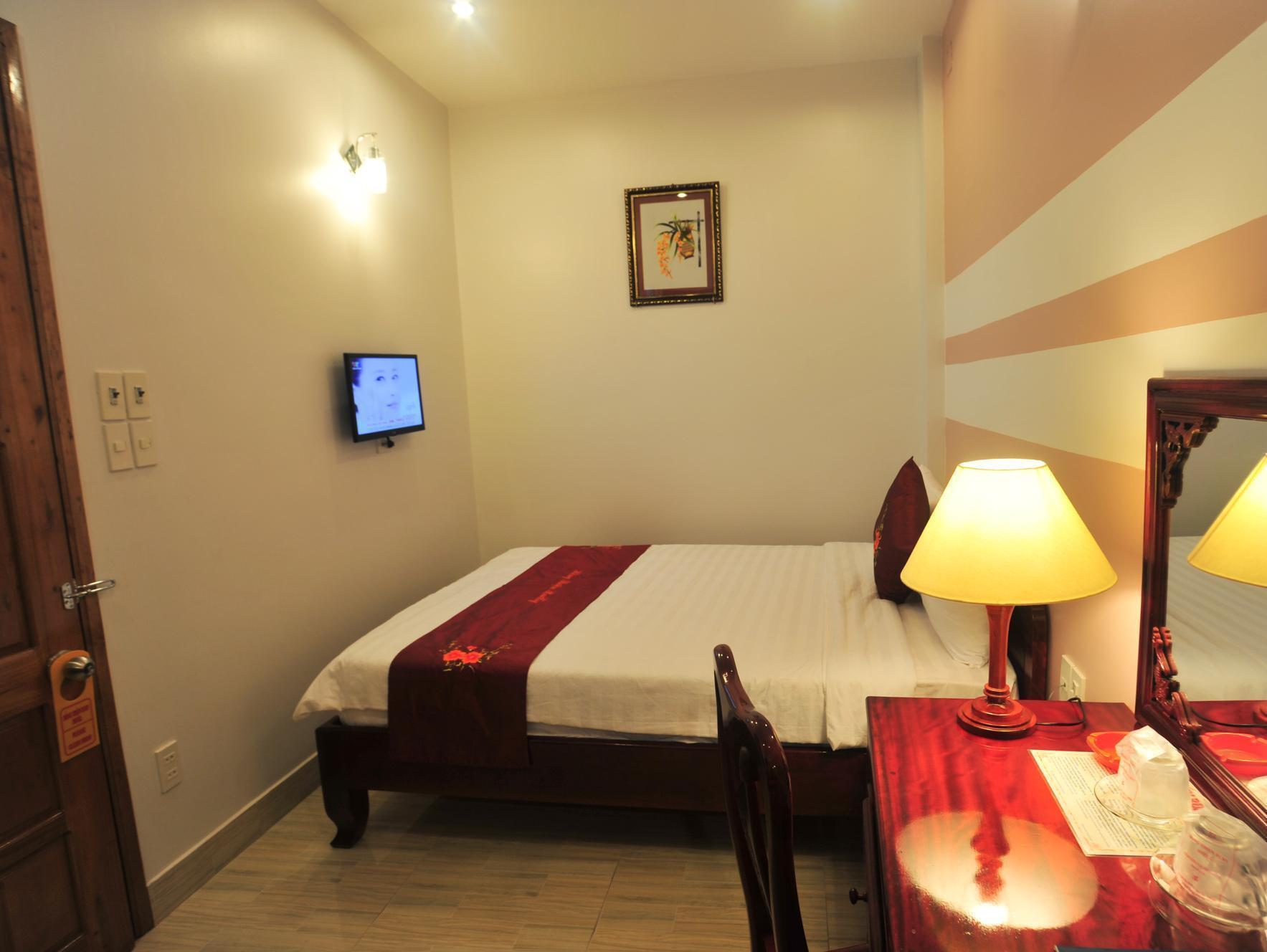 Hong Thien Ruby Hotel Хюе Екстер'єр фото